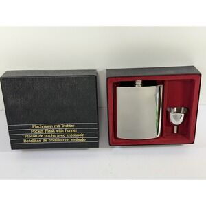 Wm. A. Rogers Oneida 5.5 oz Pocket Flask with Funnel Set Original Box 1990